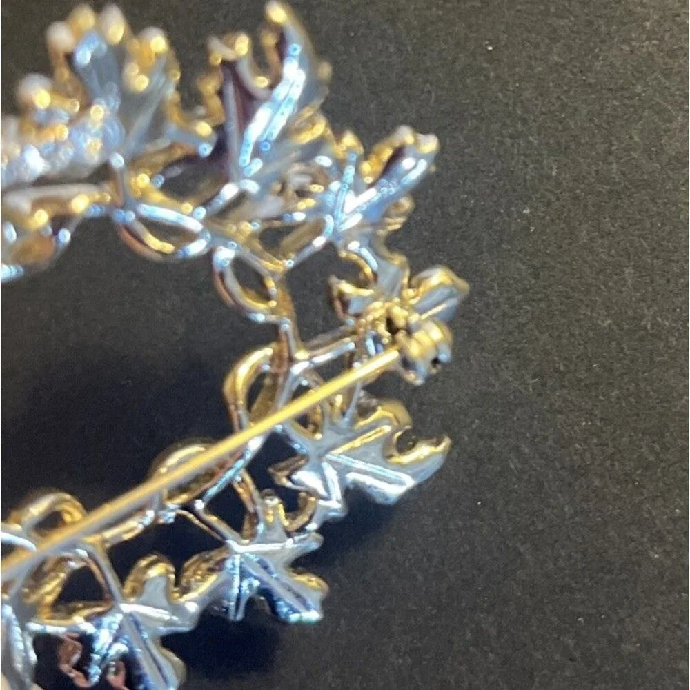 Sarah Coventry Brooch Gold Silver Tone Leaves Garland Wreath Classic Scarf Pin